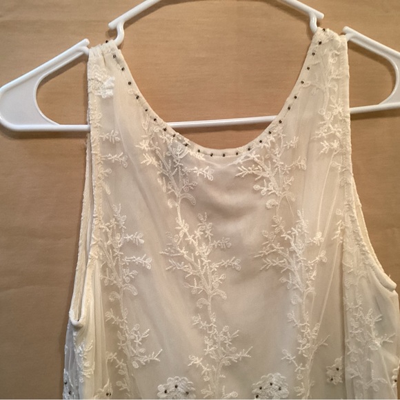 BKE Boutique sleeveless top - Picture 4 of 6